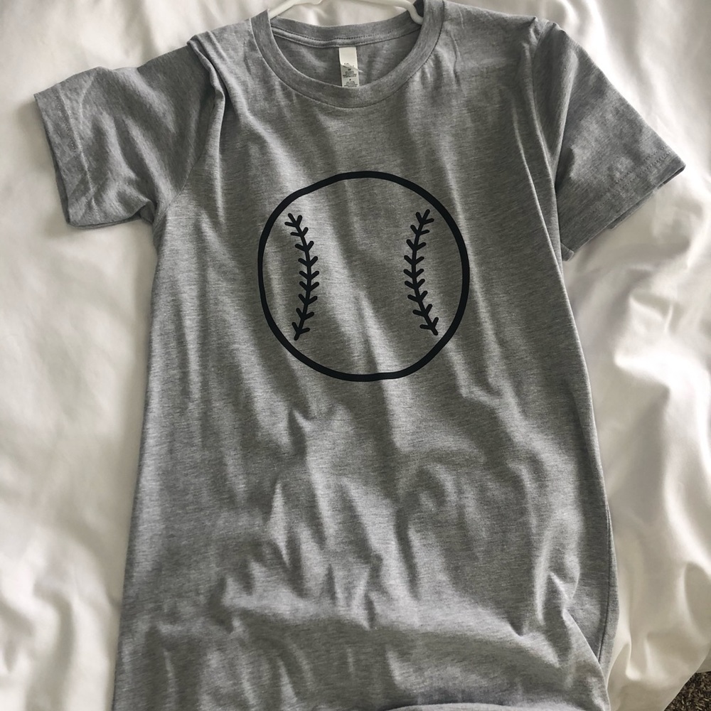 Baseball tee